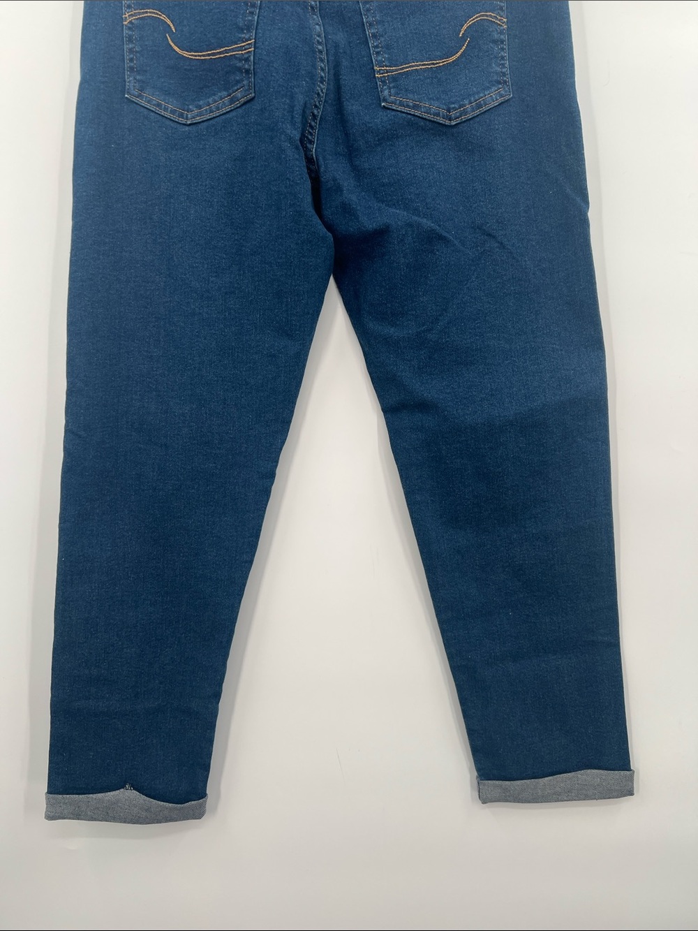 Size 8  Signature Levi Strauss Boyfriend jeans  NWT - Picture 7 of 8